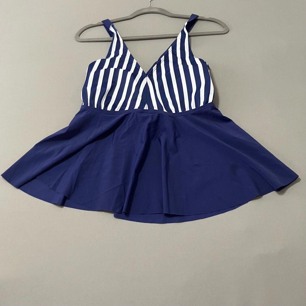 BLOOMCHIC NWT Striped Tankini Swim Top 14/16